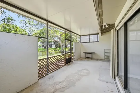 1097 NW 98th Terrace Pembroke Pines FL 33024