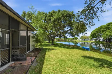 1097 NW 98th Terrace Pembroke Pines FL 33024