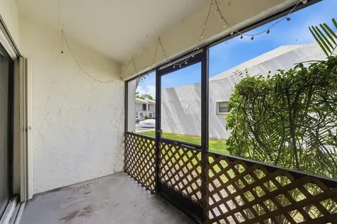 1097 NW 98th Terrace Pembroke Pines FL 33024