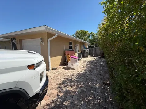 2185 SW Wayne Street Port St Lucie FL 34984