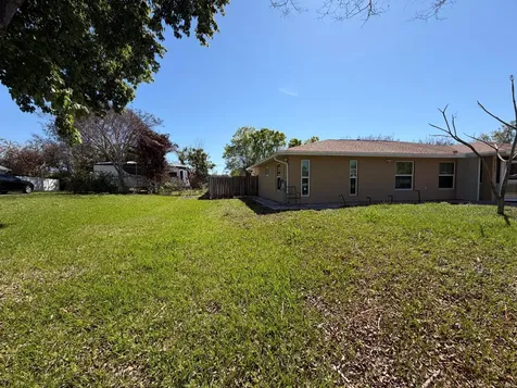 2185 SW Wayne Street Port St Lucie FL 34984