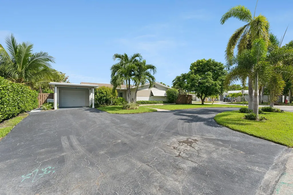 2691 NE 18th Street Pompano Beach FL 33062