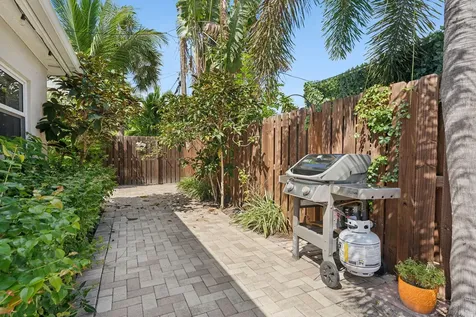 2691 NE 18th Street Pompano Beach FL 33062
