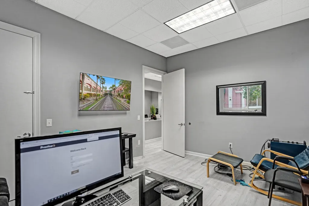 6274 Linton Boulevard Delray Beach FL 33484