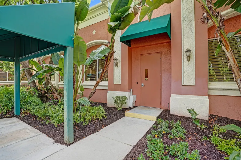 6274 Linton Boulevard Delray Beach FL 33484