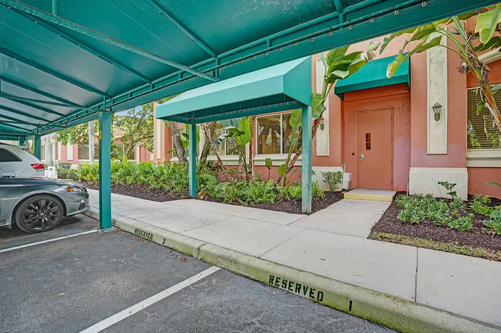 6274 Linton Boulevard Delray Beach FL 33484