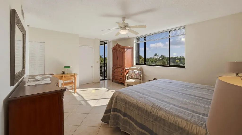 2300 NE 33rd Avenue Fort Lauderdale FL 33305