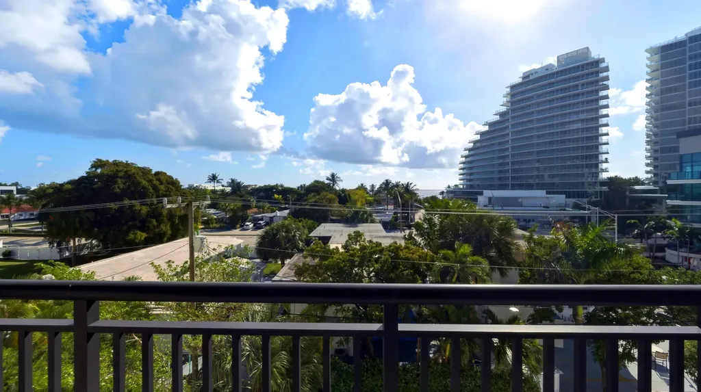 2300 NE 33rd Avenue Fort Lauderdale FL 33305