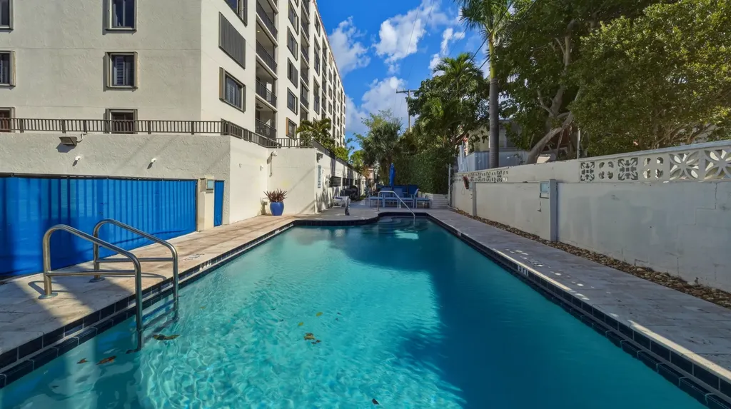 2300 NE 33rd Avenue Fort Lauderdale FL 33305