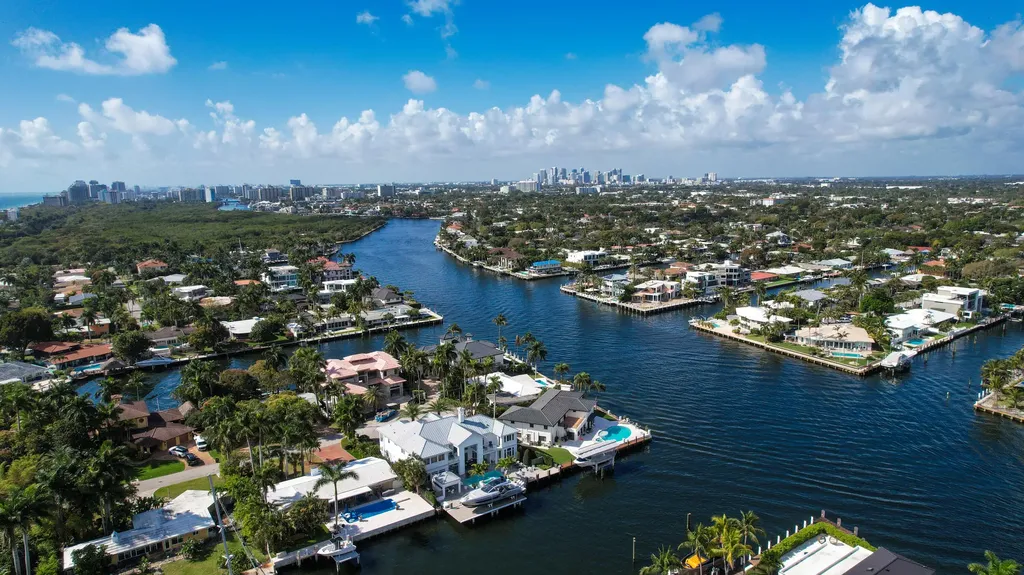 2300 NE 33rd Avenue Fort Lauderdale FL 33305