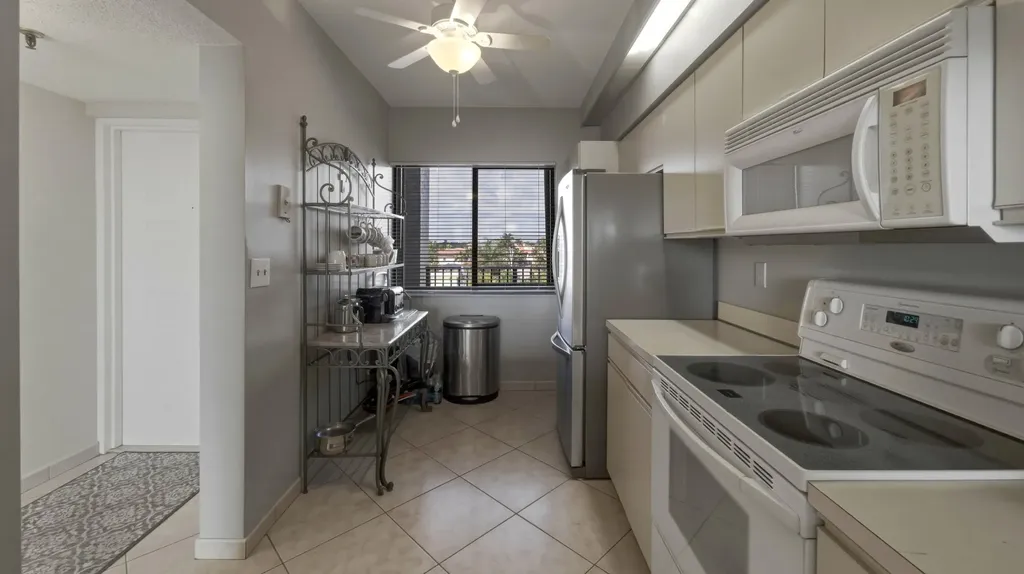 2300 NE 33rd Avenue Fort Lauderdale FL 33305