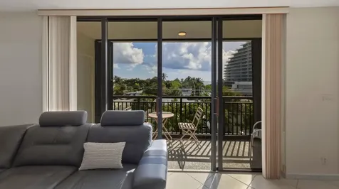2300 NE 33rd Avenue Fort Lauderdale FL 33305