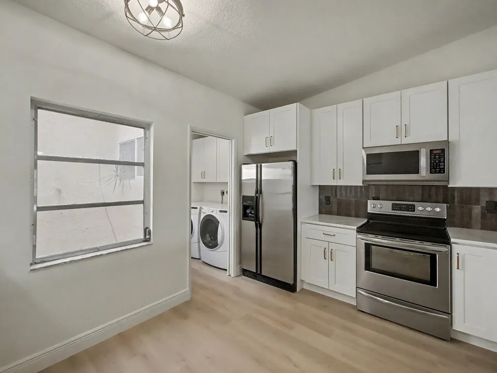8324 Summerbreeze Lane Boca Raton FL 33496
