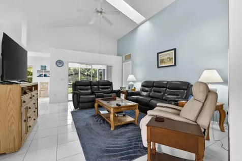 4325 SE Scotland Cay Way Stuart FL 34997