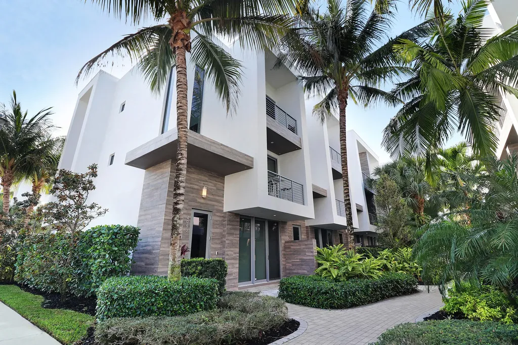 4033 NW 17th Way Boca Raton FL 33431
