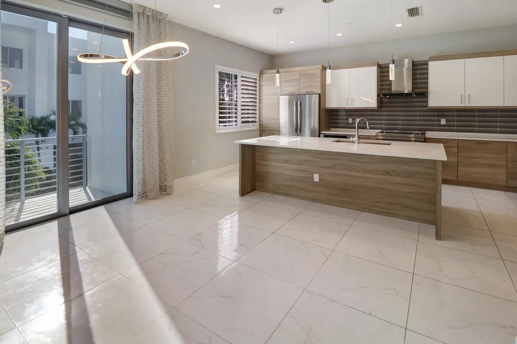 4033 NW 17th Way Boca Raton FL 33431
