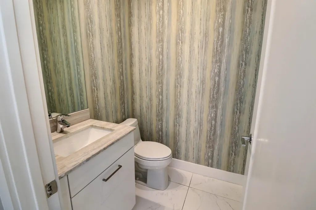 4033 NW 17th Way Boca Raton FL 33431