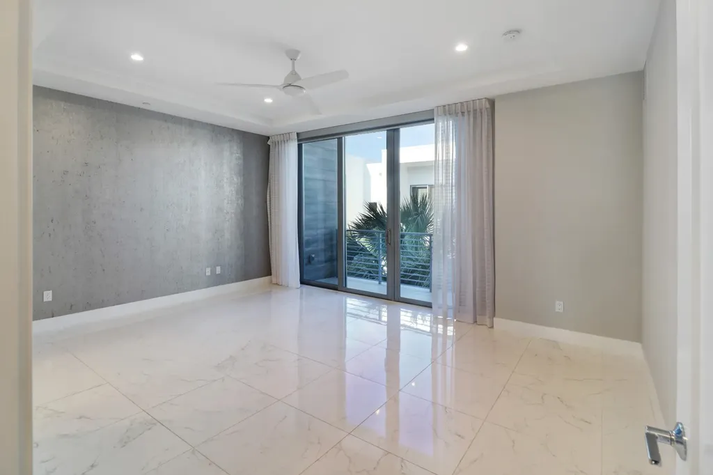 4033 NW 17th Way Boca Raton FL 33431