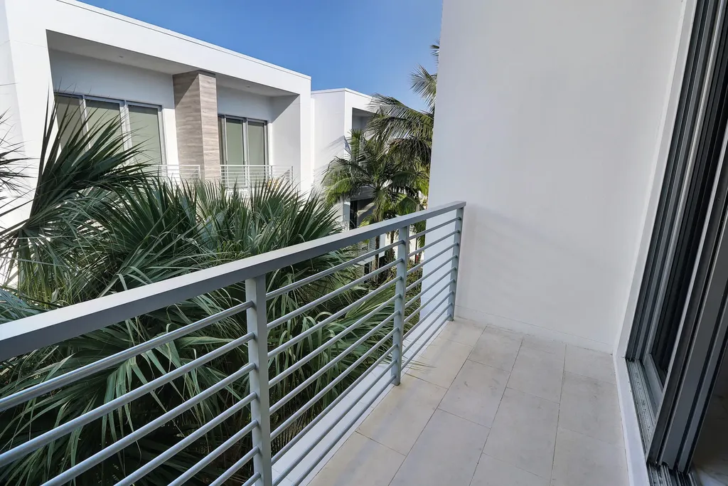 4033 NW 17th Way Boca Raton FL 33431
