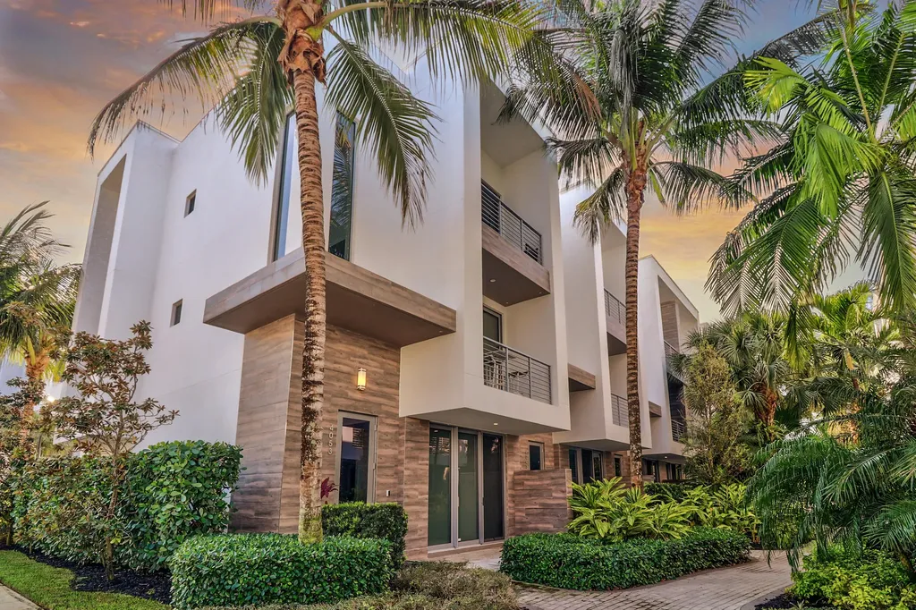 4033 NW 17th Way Boca Raton FL 33431