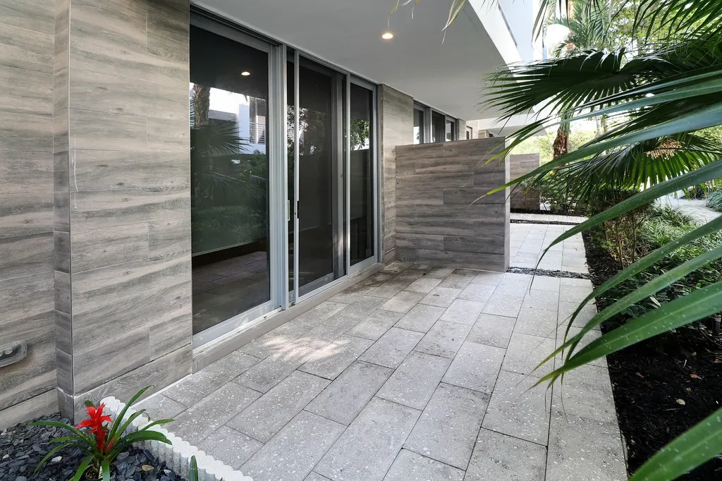 4033 NW 17th Way Boca Raton FL 33431