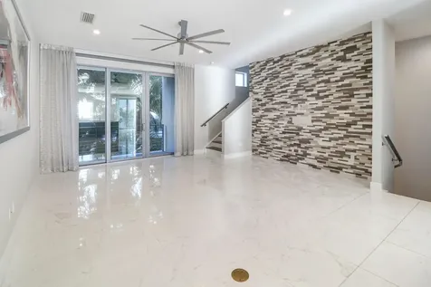 4033 NW 17th Way Boca Raton FL 33431