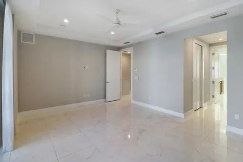 4033 NW 17th Way Boca Raton FL 33431