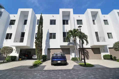 4033 NW 17th Way Boca Raton FL 33431