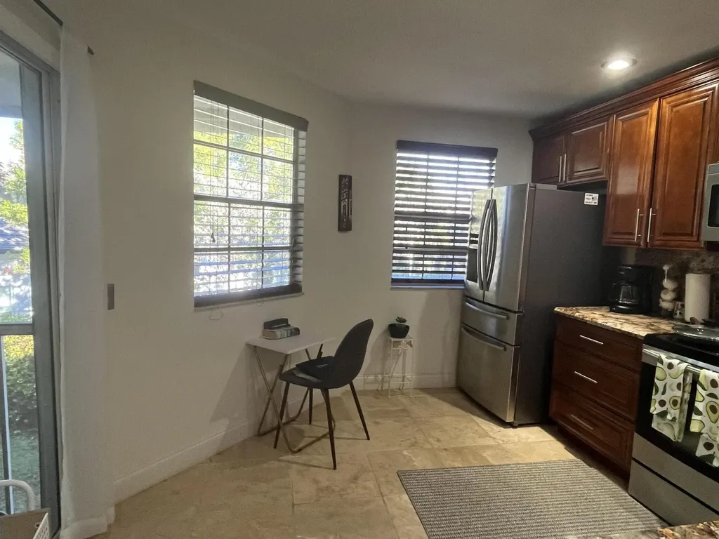 6549 Via Regina Boca Raton FL 33433