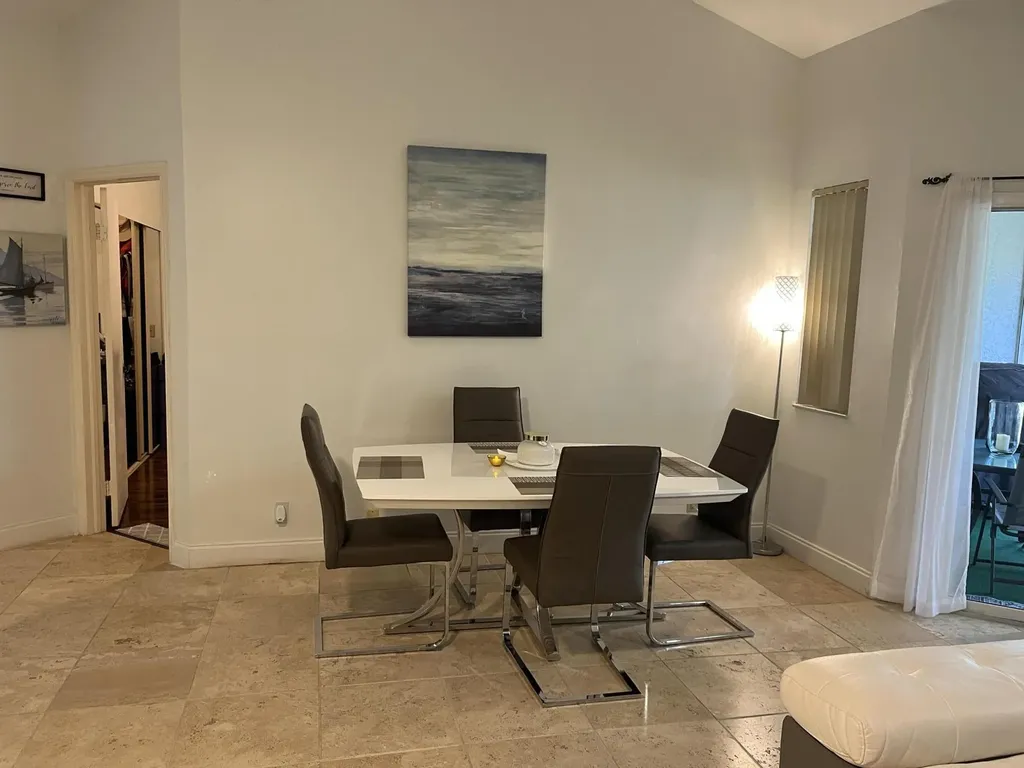 6549 Via Regina Boca Raton FL 33433