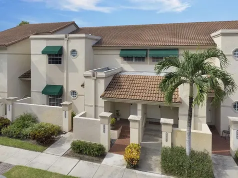6703 Via Regina Boca Raton FL 33433