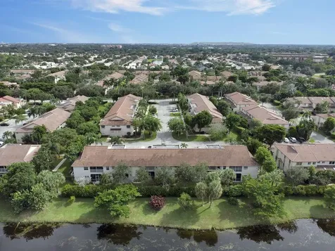 6703 Via Regina Boca Raton FL 33433