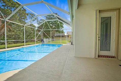 7004 SE Twin Oaks Circle Stuart FL 34997