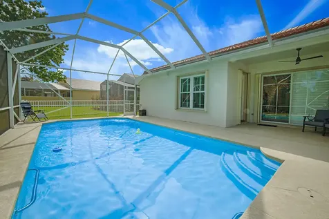 7004 SE Twin Oaks Circle Stuart FL 34997
