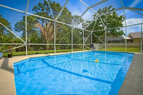 7004 SE Twin Oaks Circle Stuart FL 34997