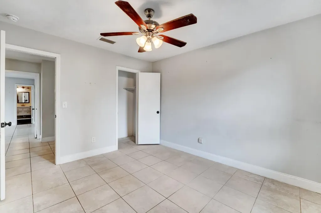 1918 SE Cheltenham Street Port St Lucie FL 34983
