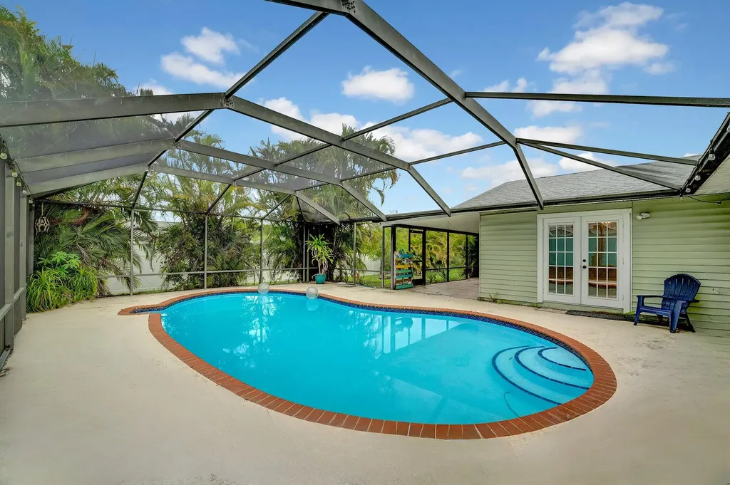 1918 SE Cheltenham Street Port St Lucie FL 34983