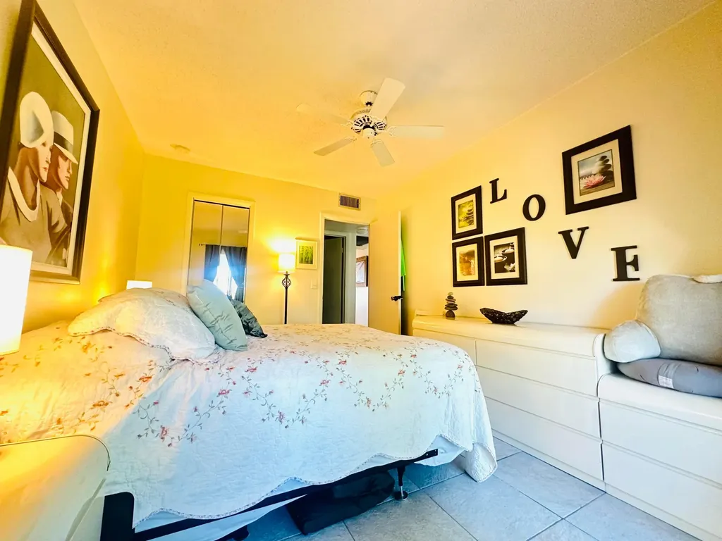 200 Ventnor L Deerfield Beach FL 33442