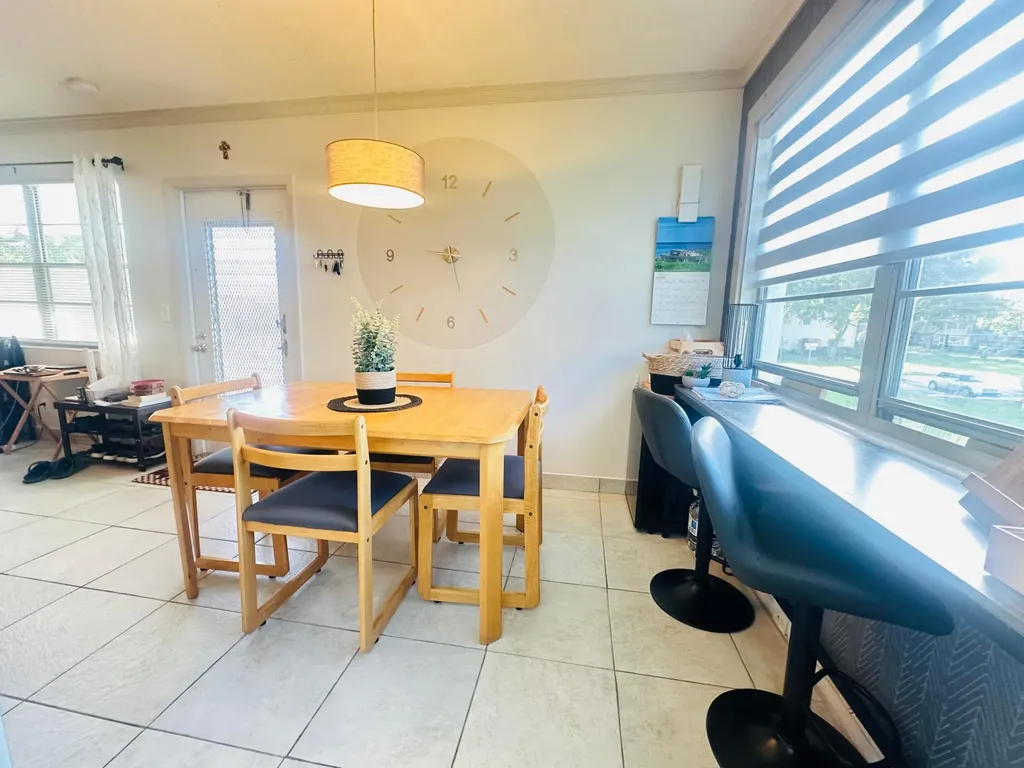 200 Ventnor L Deerfield Beach FL 33442