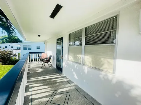 200 Ventnor L Deerfield Beach FL 33442