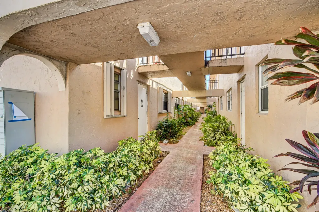 600 SW 2nd Avenue Boca Raton FL 33432