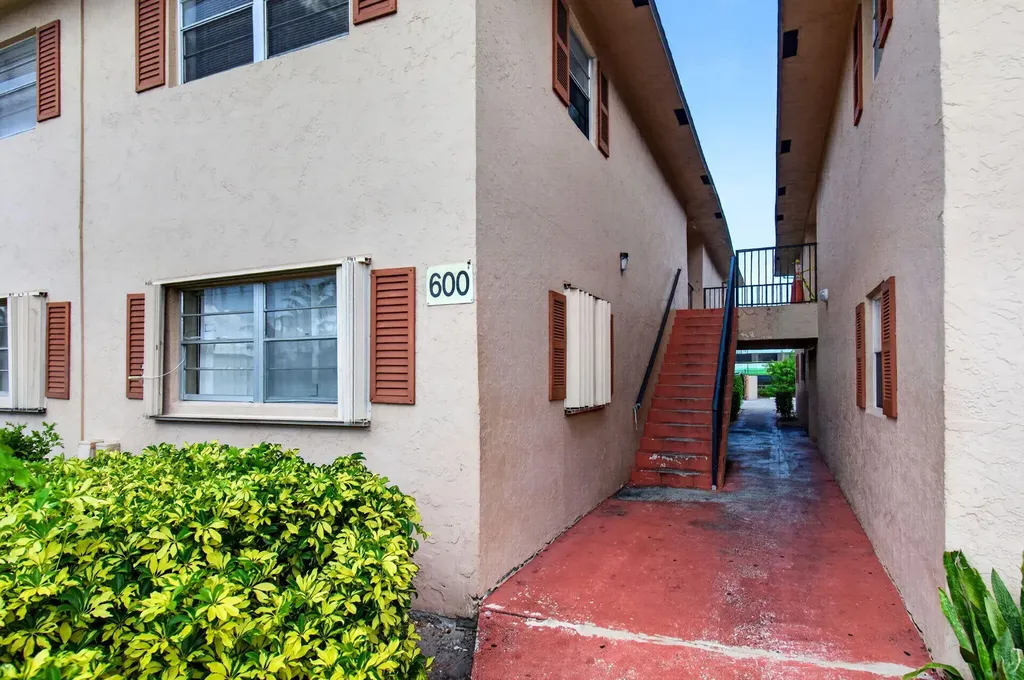 600 SW 2nd Avenue Boca Raton FL 33432