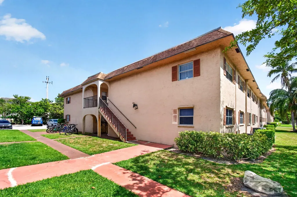 600 SW 2nd Avenue Boca Raton FL 33432