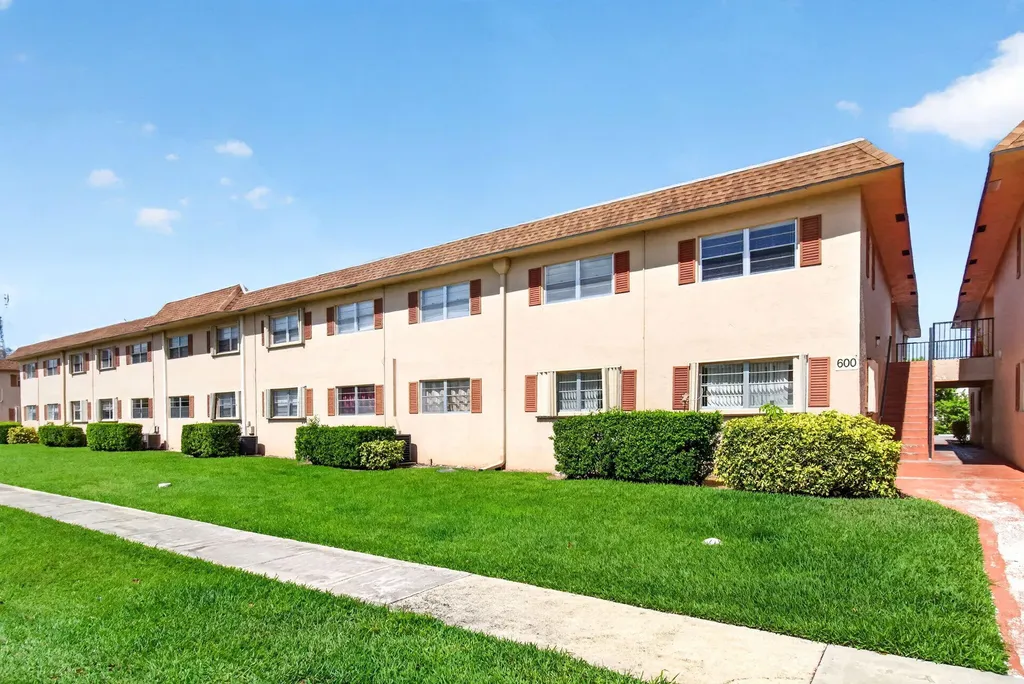 600 SW 2nd Avenue Boca Raton FL 33432
