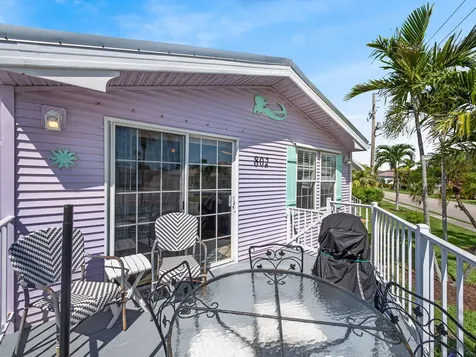 802 Nettles Boulevard Jensen Beach FL 34957