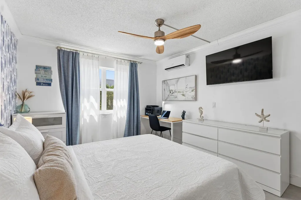 3000 Riomar Street Fort Lauderdale FL 33304