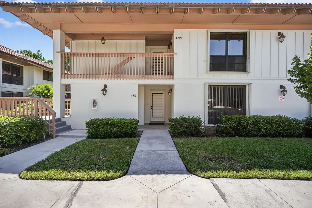 479 Brackenwood Lane N Palm Beach Gardens FL 33418