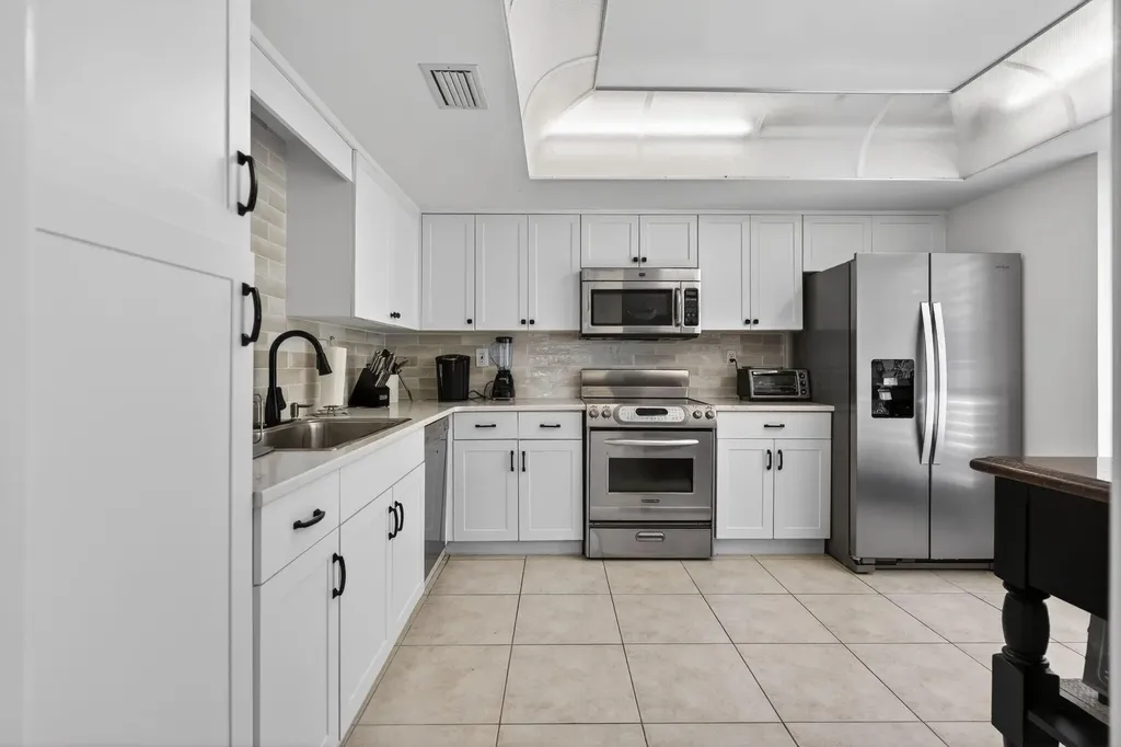 479 Brackenwood Lane N Palm Beach Gardens FL 33418