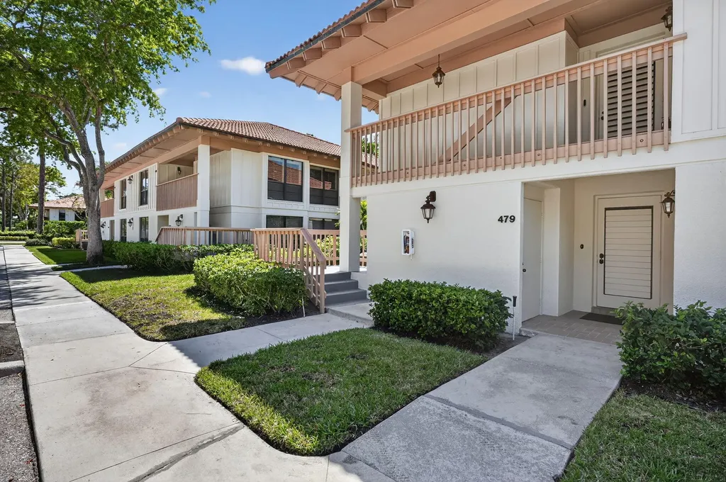 479 Brackenwood Lane N Palm Beach Gardens FL 33418