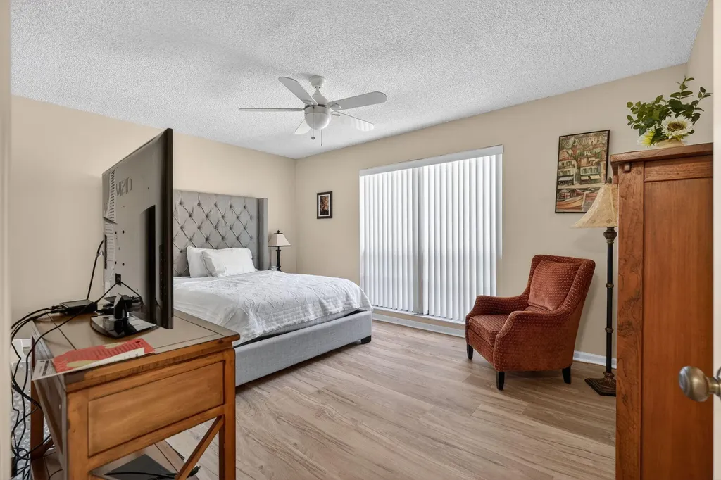 479 Brackenwood Lane N Palm Beach Gardens FL 33418